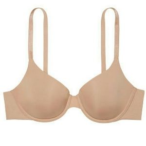 Victoria's secret lightly lined 34DD demi bra
